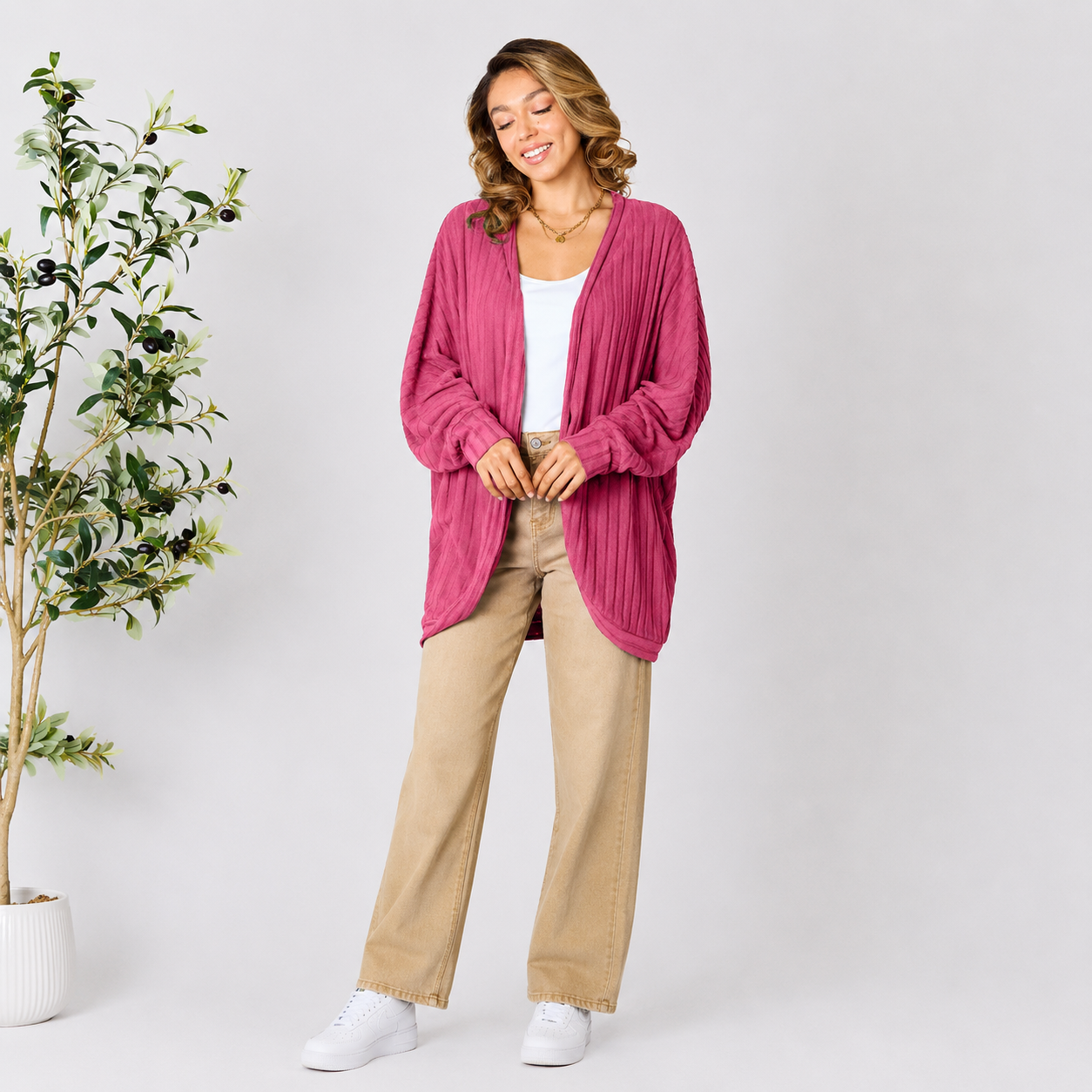 Relaxed-fit ribbed cardigan for women in black