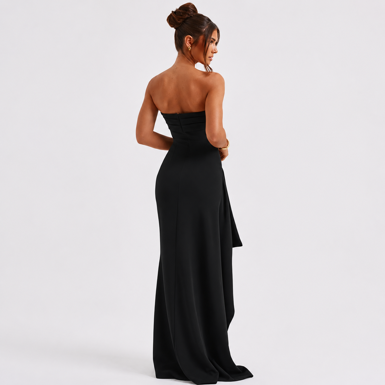 Women's special occasion dress with elegant silhouette