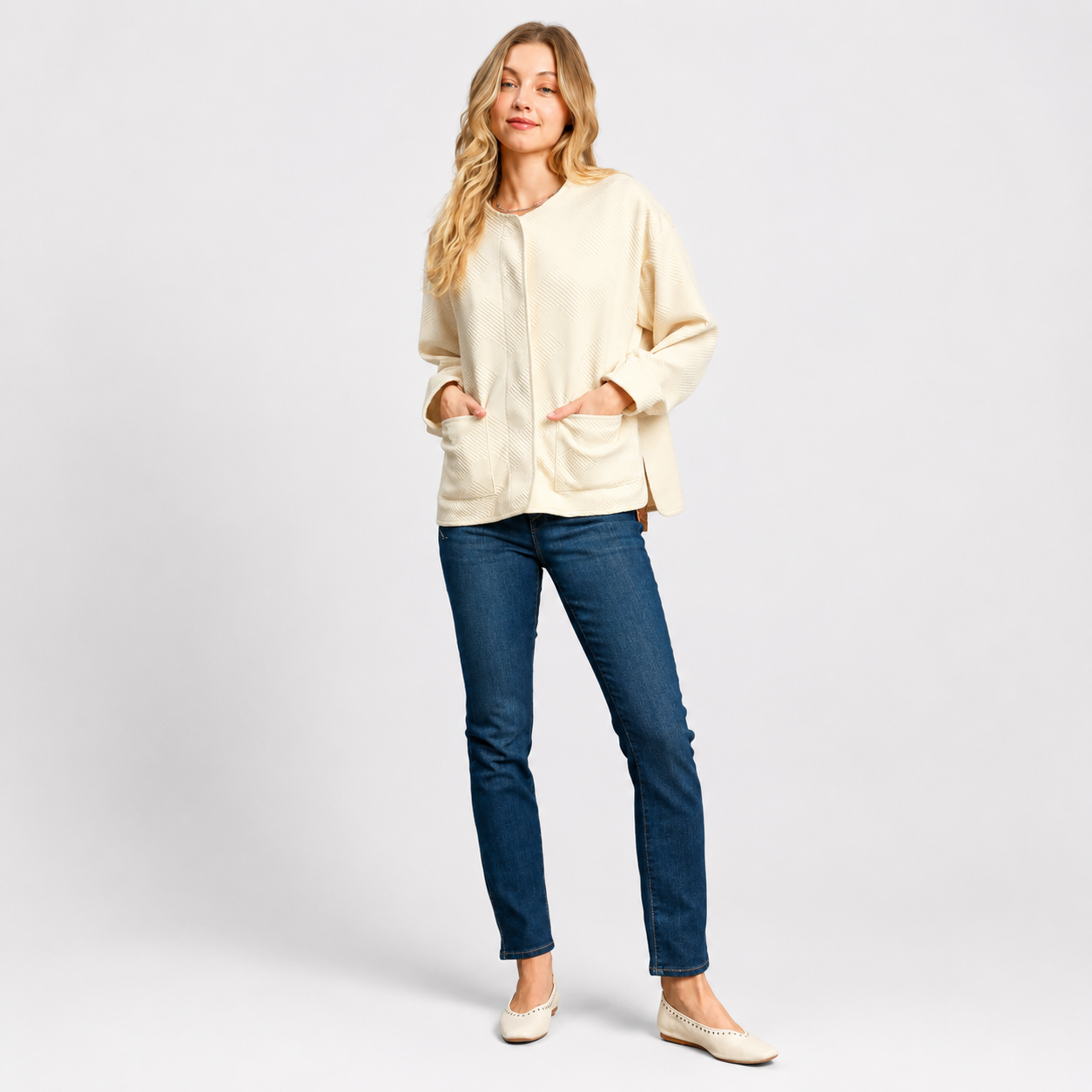 Casual cream jacket for women with long sleeves